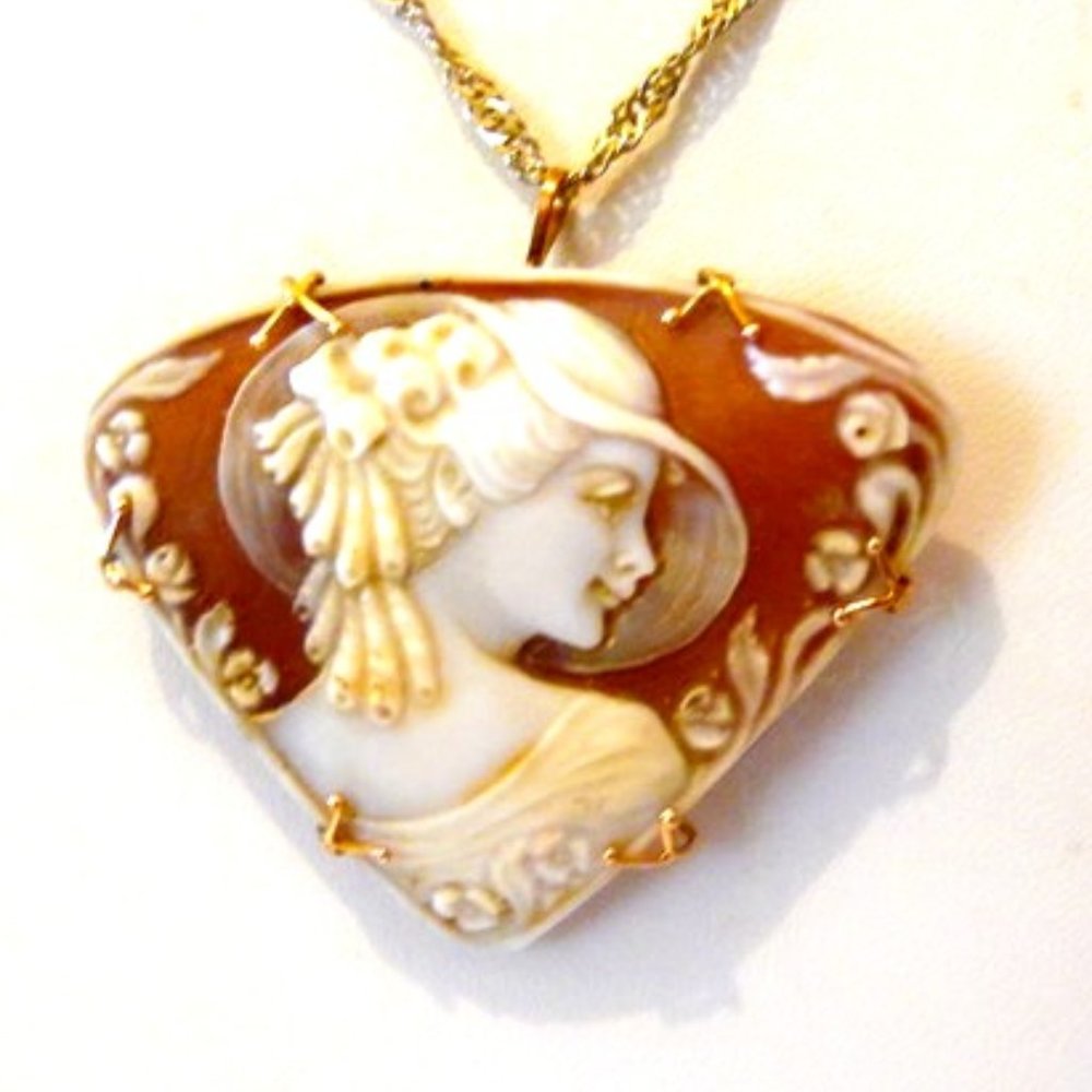 AMEDEO Scognamiglio Sardonyx "Lady with Hat" 14K Cameo Pin/Pendant